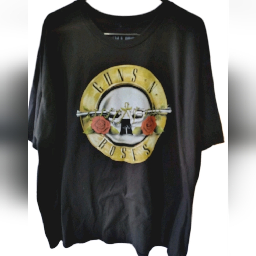 Guns N' Roses Black Short Sleeve Tee